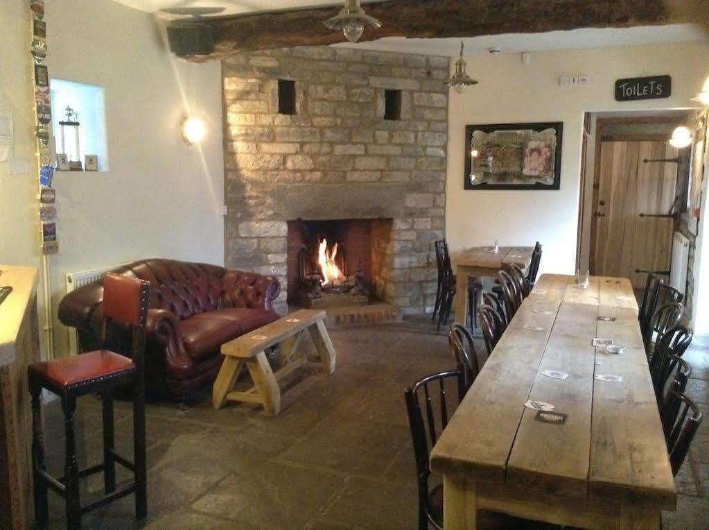 Cross Keys Inn Lydford-on-Fosse Dış mekan fotoğraf